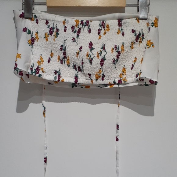 Floral Crop Top - Picture 3 of 4